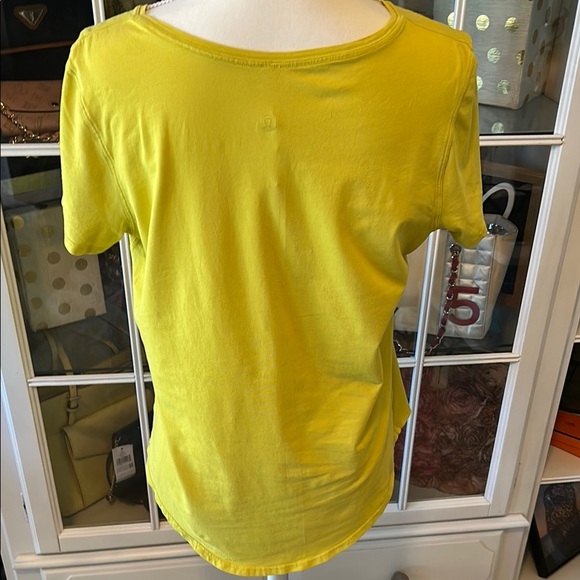 Lululemon Short Sleeve Tee - Picture 5 of 7